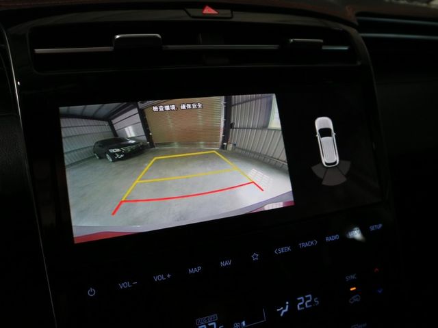 里程履約保證僅跑3萬 頂級B款 全景天窗 電動座椅/尾門 盲點 LED頭燈/日行燈/尾燈 倒車顯影 CARPLAY 胎壓  第15張相片