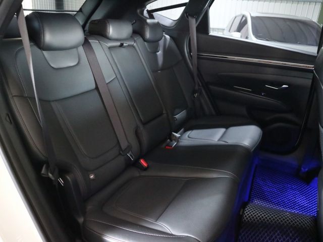 里程履約保證僅跑3萬 頂級B款 全景天窗 電動座椅/尾門 盲點 LED頭燈/日行燈/尾燈 倒車顯影 CARPLAY 胎壓  第17張相片