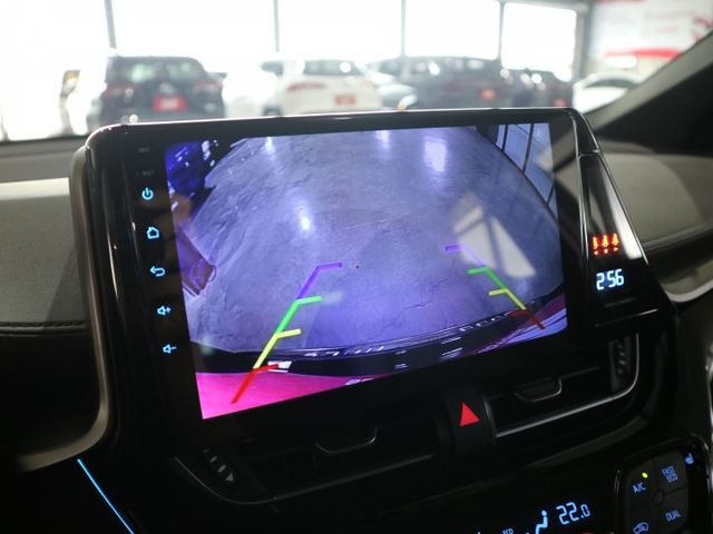 里程履約保證僅跑4萬 小改款豪華版 空力套件 LED日行燈/頭燈/尾燈 盲點 電動尾門/座椅 倒車顯影 CARPLAY  第14張相片