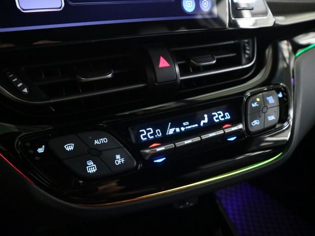 里程履約保證僅跑4萬 小改款豪華版 空力套件 LED日行燈/頭燈/尾燈 盲點 電動尾門/座椅 倒車顯影 CARPLAY  第15張相片