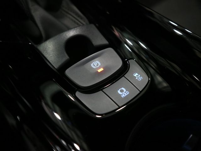 里程履約保證僅跑4萬 小改款豪華版 空力套件 LED日行燈/頭燈/尾燈 盲點 電動尾門/座椅 倒車顯影 CARPLAY  第16張相片