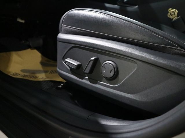 里程履約保證僅跑2萬 頂級B款原廠保固 全景天窗 盲點 電動座椅/尾門 環景 CARPLAY 胎壓 抬顯 導航 ACC  第8張相片