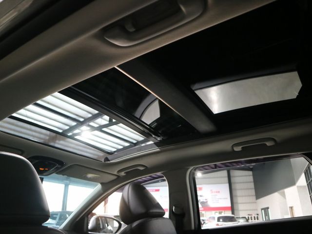 里程履約保證僅跑2萬 頂級B款原廠保固 全景天窗 盲點 電動座椅/尾門 環景 CARPLAY 胎壓 抬顯 導航 ACC  第19張相片
