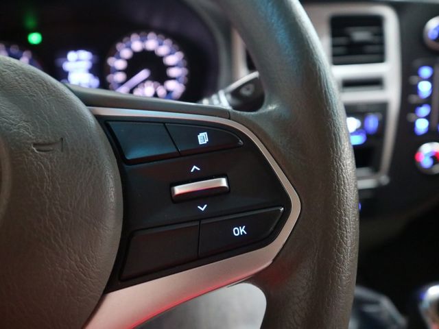 里程履約保證僅跑1萬 原廠保養 HAC上坡輔助 行車紀錄器 循跡防滑 霧燈 皮椅 冷暖空調 音響主機 自動感應頭燈  第14張相片