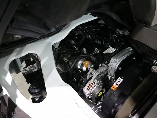 里程履約保證僅跑1萬 原廠保養 HAC上坡輔助 行車紀錄器 循跡防滑 霧燈 皮椅 冷暖空調 音響主機 自動感應頭燈  第18張相片