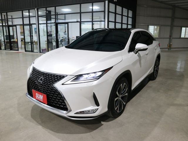 里程履約保證 最頂級旗艦版 雙電動記憶座椅 ML音響 全景天窗 通風座椅 電動尾門 CARPLAY 環景 電動尾門 盲點  第2張相片