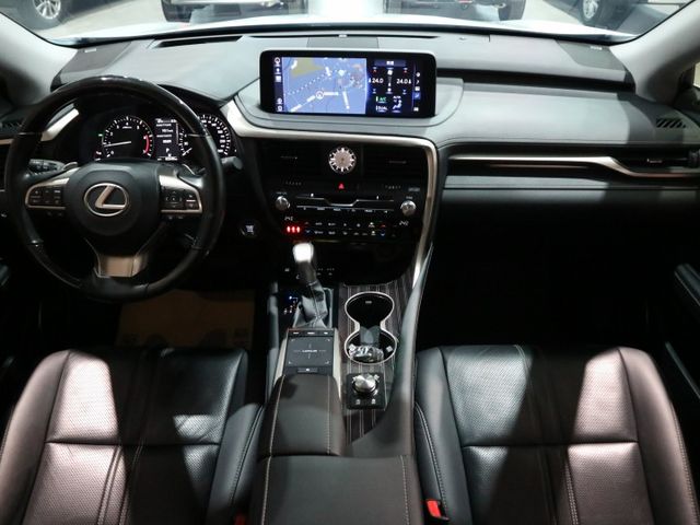 里程履約保證 最頂級旗艦版 雙電動記憶座椅 ML音響 全景天窗 通風座椅 電動尾門 CARPLAY 環景 電動尾門 盲點  第10張相片