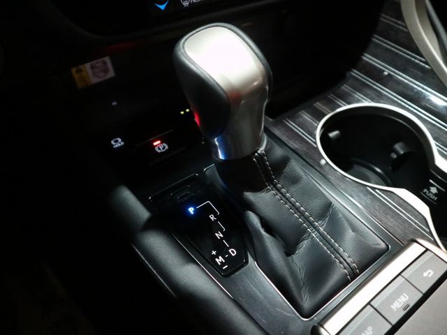 里程履約保證 最頂級旗艦版 雙電動記憶座椅 ML音響 全景天窗 通風座椅 電動尾門 CARPLAY 環景 電動尾門 盲點  第14張相片