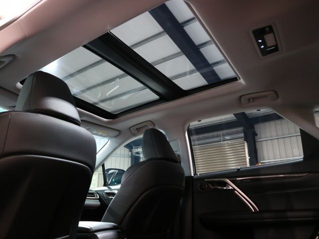 里程履約保證 最頂級旗艦版 雙電動記憶座椅 ML音響 全景天窗 通風座椅 電動尾門 CARPLAY 環景 電動尾門 盲點  第18張相片