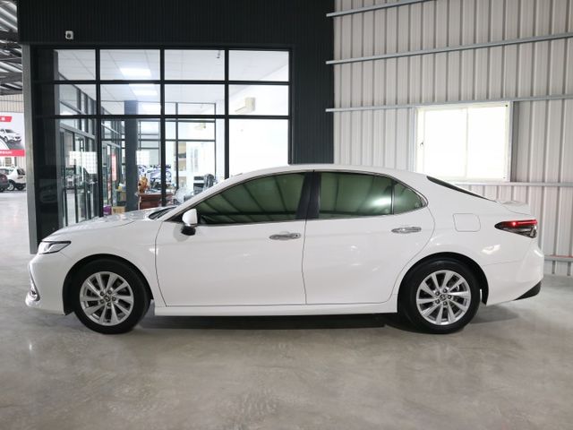 里程履約保證僅跑4萬 尊爵版原廠保固 CARPLAY 雙電動座椅 LED頭燈/日行燈/尾燈 盲點 抬頭顯示器 行車紀錄器  第3張相片