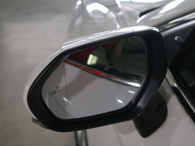 里程履約保證僅跑4萬 尊爵版原廠保固 CARPLAY 雙電動座椅 LED頭燈/日行燈/尾燈 盲點 抬頭顯示器 行車紀錄器  第7張相片