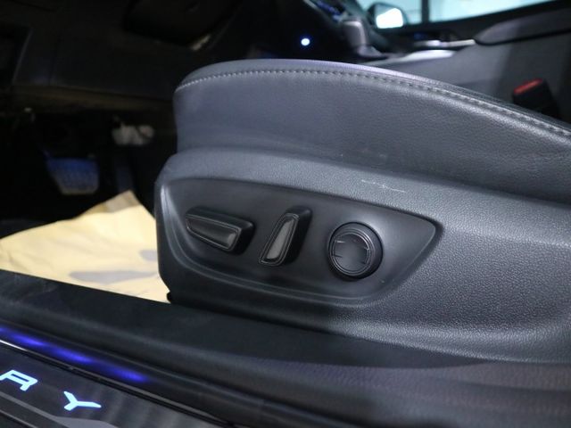 里程履約保證僅跑4萬 尊爵版原廠保固 CARPLAY 雙電動座椅 LED頭燈/日行燈/尾燈 盲點 抬頭顯示器 行車紀錄器  第9張相片