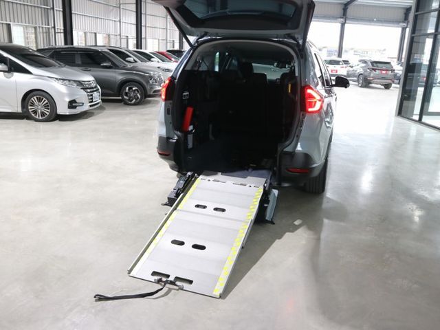 里程履約保證僅跑2萬 樂活版 福祉車 四向行車紀錄器 胎壓顯示 CARPLAY LED日行燈/頭燈/尾燈 ACC 盲點  第6張相片