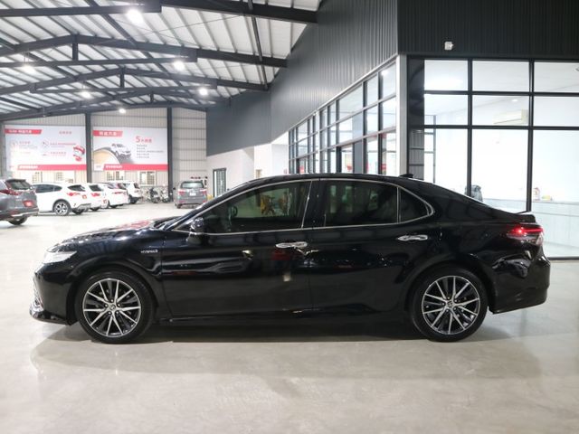 里程履約保證僅跑5萬 油電旗艦版 環景 導航 CARPLAY JBL音響 全景天窗 電動/記憶/通風座椅 盲點 ACC  第3張相片