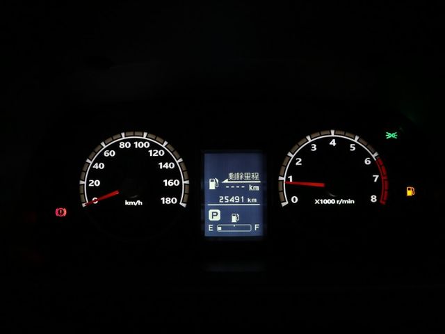里程履約保證僅跑2萬 自排冷凍廂-20度 自動頭燈 定速巡航 前後行車紀錄器 電動窗 冷暖空調 霧燈 皮椅 胎壓監控  第12張相片