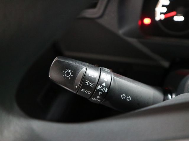 里程履約保證僅跑2萬 自排冷凍廂-20度 自動頭燈 定速巡航 前後行車紀錄器 電動窗 冷暖空調 霧燈 皮椅 胎壓監控  第13張相片