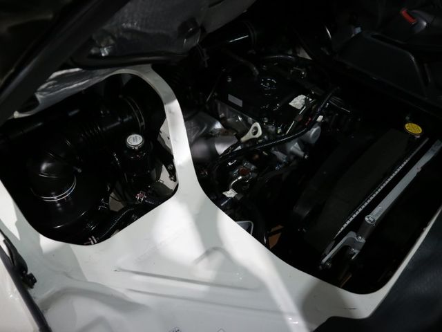 里程履約保證僅跑2萬 自排冷凍廂-20度 自動頭燈 定速巡航 前後行車紀錄器 電動窗 冷暖空調 霧燈 皮椅 胎壓監控  第19張相片