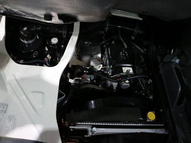 里程履約保證僅跑2萬 自排冷凍廂-20度 自動頭燈 定速巡航 前後行車紀錄器 電動窗 冷暖空調 霧燈 皮椅 胎壓監控  第20張相片