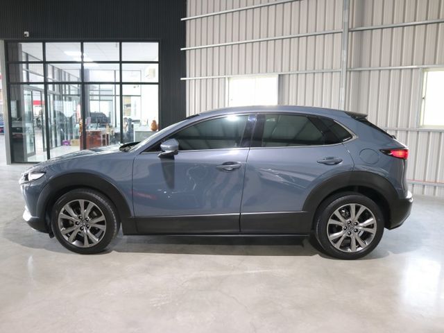 里程履約保證 旗艦BOSE版 環景 CARPLAY 電動尾門/記憶座椅 盲點 ACC 車道偏離 LED頭燈/日行燈/尾燈  第3張相片