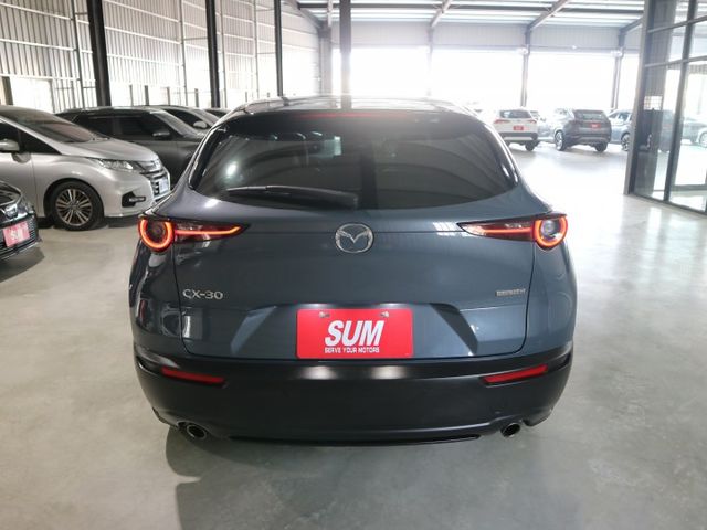 里程履約保證 旗艦BOSE版 環景 CARPLAY 電動尾門/記憶座椅 盲點 ACC 車道偏離 LED頭燈/日行燈/尾燈  第4張相片