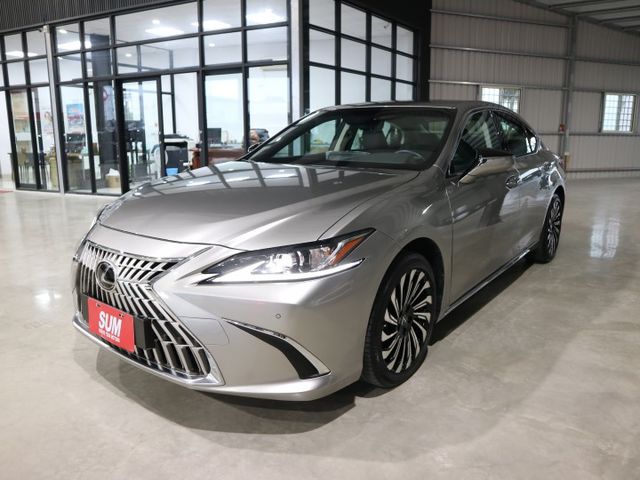 里程履約保證僅跑2萬 豪華版原廠保固 LED日行燈/頭燈/尾燈 CARPLAY ACC 盲點 車道偏離 雙電動/通風椅  第2張相片