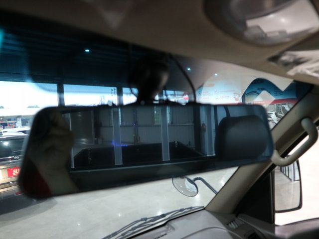 里程履約保證僅跑1萬 原廠保養 HAC上坡輔助 行車紀錄器 循跡防滑 霧燈 皮椅 冷暖空調 音響主機 自動感應頭燈  第16張相片