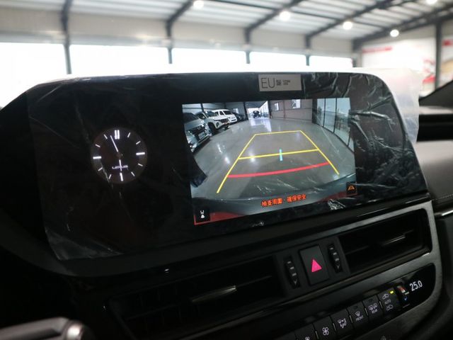 里程履約保證僅跑2萬 豪華版原廠保固 LED日行燈/頭燈/尾燈 CARPLAY ACC 盲點 車道偏離 雙電動/通風椅  第13張相片