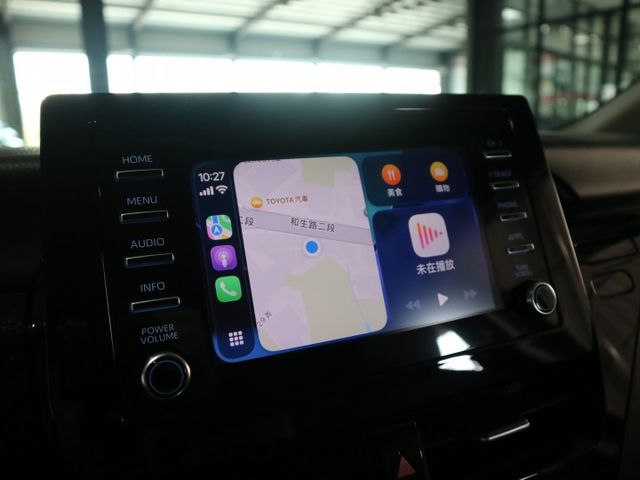 里程履約保證僅跑6萬 尊爵版原廠保養 CARPLAY 倒車顯影 雙電動座椅 LED日行燈/頭燈/尾燈 ACC 盲點 恆溫  第17張相片