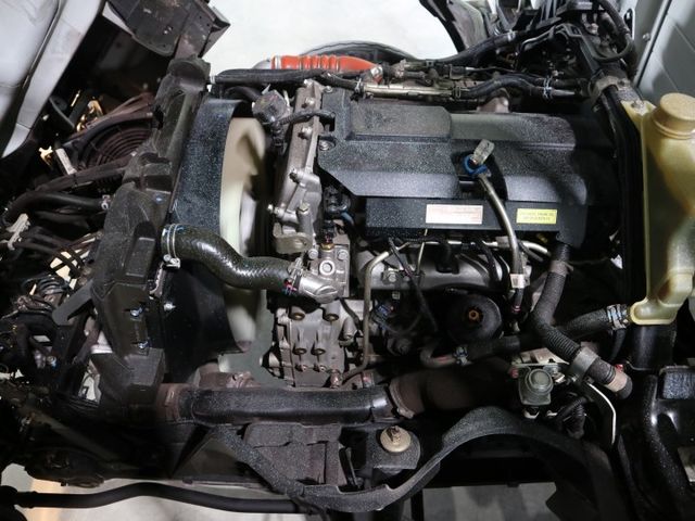 里程履約保證僅跑2萬 四向行車紀錄器 倒車顯影 循跡防滑 霧燈 皮椅 冷暖空調 自動感應頭燈 音響主機 天篷無菸疤  第19張相片