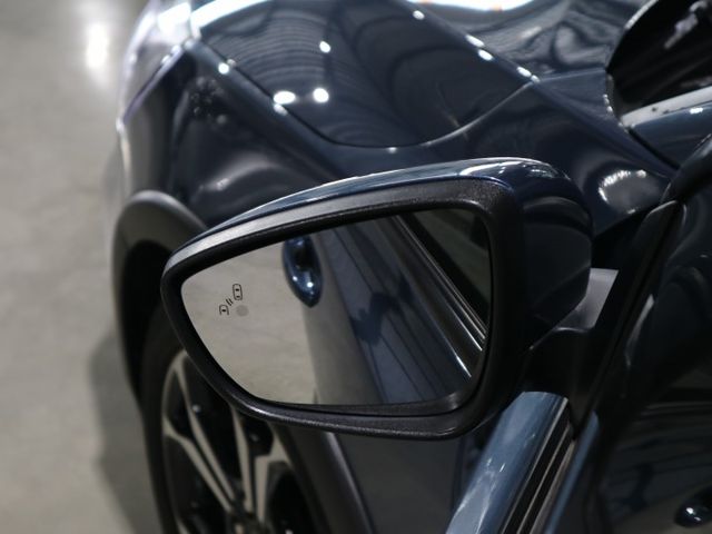 里程履約保證 頂級任性版 LED日行燈/頭燈/尾燈 車道偏離/置中 電動座椅 抬顯 倒車顯影 衛星導航 CARPLAY  第7張相片