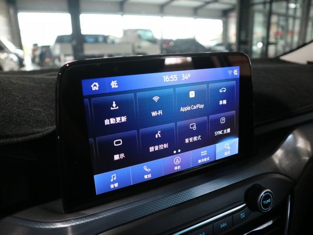里程履約保證 頂級任性版 LED日行燈/頭燈/尾燈 車道偏離/置中 電動座椅 抬顯 倒車顯影 衛星導航 CARPLAY  第15張相片
