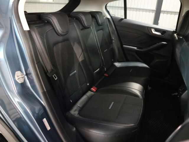 里程履約保證 頂級任性版 LED日行燈/頭燈/尾燈 車道偏離/置中 電動座椅 抬顯 倒車顯影 衛星導航 CARPLAY  第18張相片