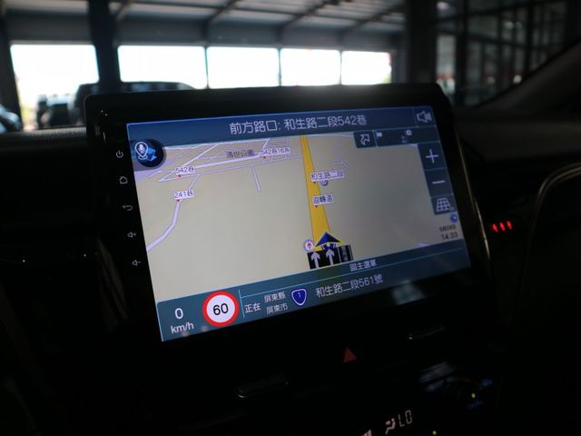 里程履約保證僅跑3萬 尊爵版 CARPLAY 抬頭顯示器 LED日行燈/頭燈/尾燈 電動座椅 盲點 ACC 倒車顯影  第13張相片