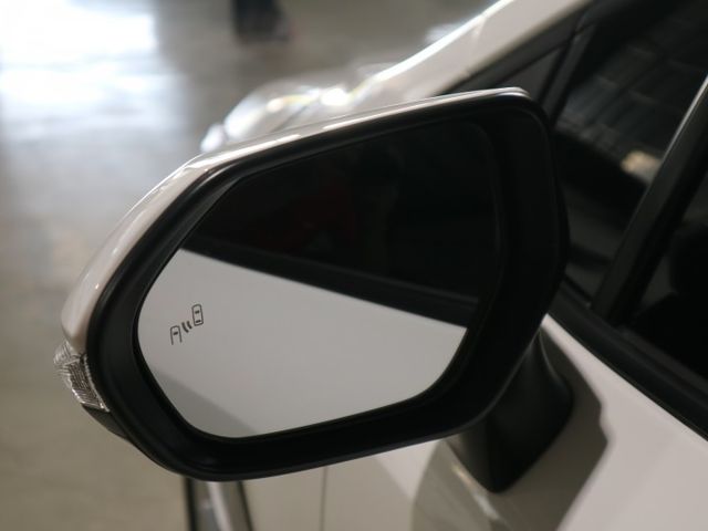里程履約保證僅跑9千 豪華版原廠保固 i-Key 盲點偵測 ACC 車道偏離 CARPLAY LED日行燈 胎壓偵測  第7張相片