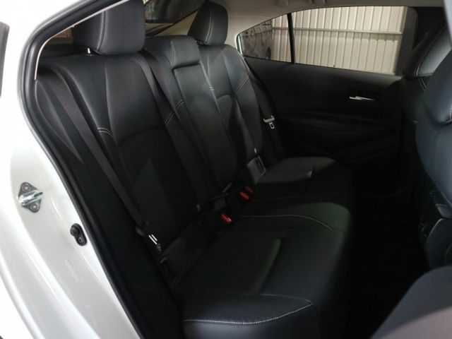 里程履約保證僅跑9千 豪華版原廠保固 i-Key 盲點偵測 ACC 車道偏離 CARPLAY LED日行燈 胎壓偵測  第18張相片