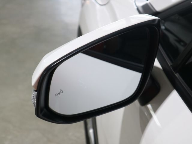 里程履約保證僅跑2萬 豪華影音版 原廠保固 衛星導航 倒車顯影 CARPLAY 盲點偵測 ACC 車道偏離 i-Key  第7張相片