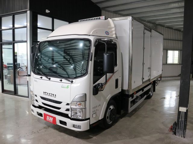 里程履約保證僅跑1萬 冷凍廂-25度 原廠保固 盲點偵測 車道偏離 四向行車紀錄器 倒車顯影 測速器 循跡防滑 AEB  第2張相片