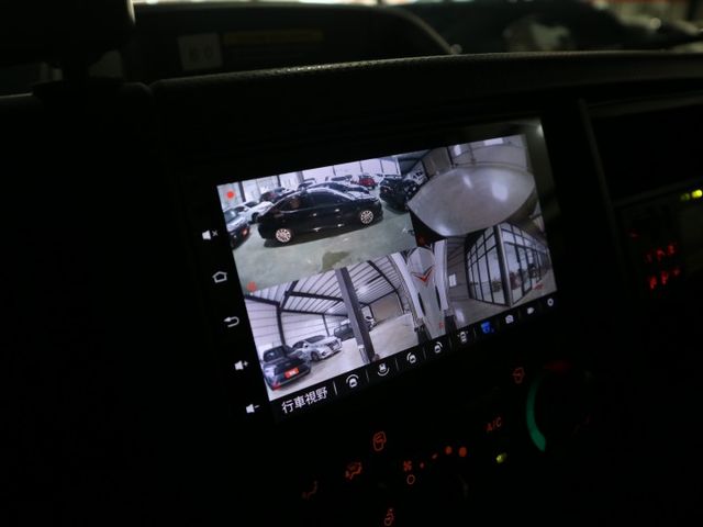 里程履約保證僅跑1萬 冷凍廂-25度 原廠保固 盲點偵測 車道偏離 四向行車紀錄器 倒車顯影 測速器 循跡防滑 AEB  第14張相片