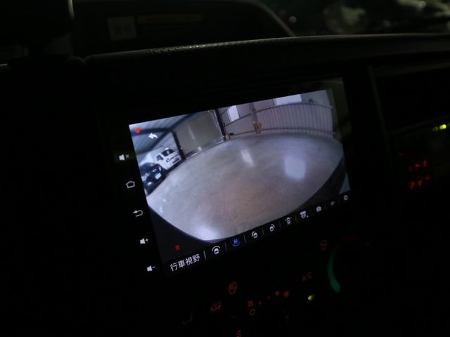 里程履約保證僅跑1萬 冷凍廂-25度 原廠保固 盲點偵測 車道偏離 四向行車紀錄器 倒車顯影 測速器 循跡防滑 AEB  第17張相片