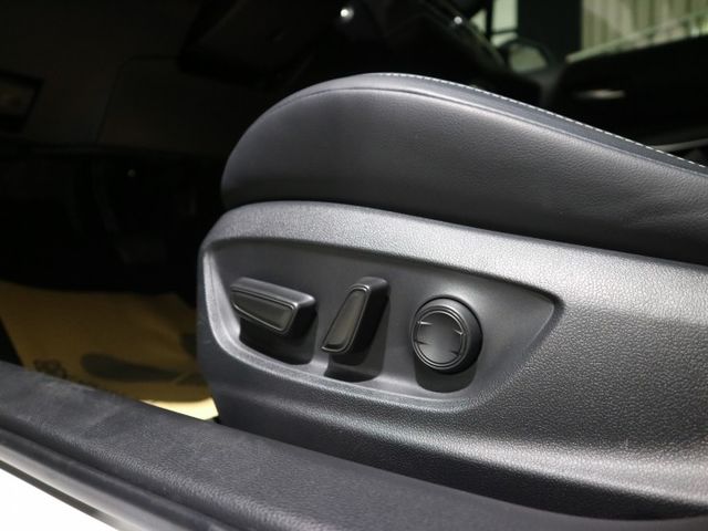 里程履約保證僅跑2萬 旗艦版原廠保固 數位儀表 CARPLAY 電動/加熱座椅 抬顯 盲點 環景 導航 ACC 車道偏離  第8張相片