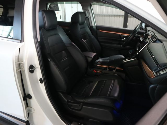 里程履約保證僅跑8萬 加配盲點偵測/環景 衛星導航 胎壓顯示 CARPLAY 電動尾門 車道偏離 ACC 換檔撥片 恆溫  第19張相片