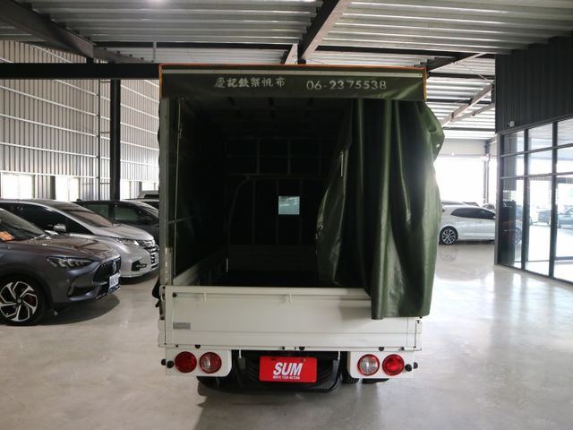 里程履約保證僅跑7千 加裝鐵架帆布 前後行車紀錄器 皮椅 霧燈 冷暖空調 斜坡起步 ESC+ABS 胎壓偵測 絕佳車況  第4張相片