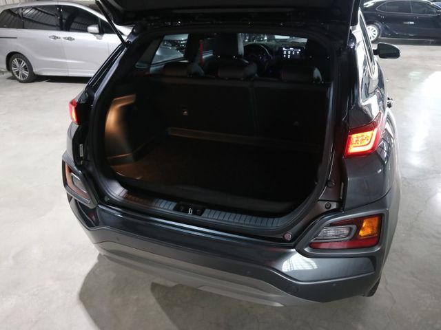 里程履約保證僅跑4萬 4WD 盲點 車道偏離 倒車顯影 CARPLAY 原廠保養 行車紀錄器 LED頭燈/日行燈/尾燈  第5張相片