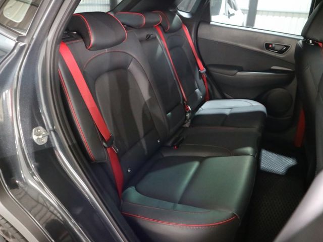 里程履約保證僅跑4萬 4WD 盲點 車道偏離 倒車顯影 CARPLAY 原廠保養 行車紀錄器 LED頭燈/日行燈/尾燈  第18張相片