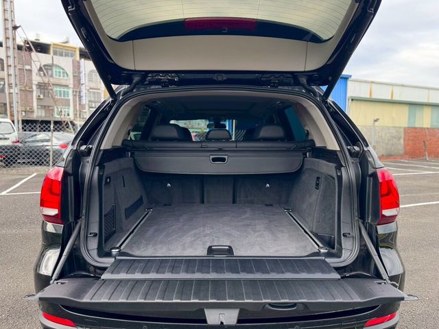 BMW寶馬 X5 XDRIVE30D  第7張相片