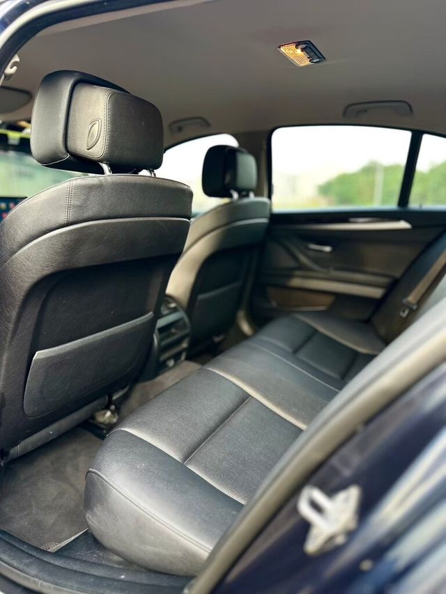 BMW寶馬 520D  第8張相片
