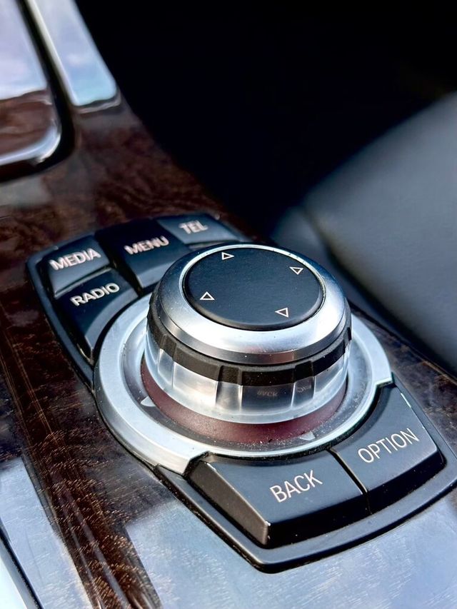 BMW寶馬 520D  第9張相片