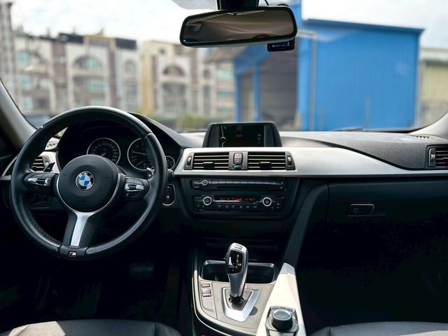 BMW寶馬 316I  第5張相片