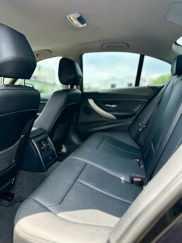 BMW寶馬 316I  第7張相片