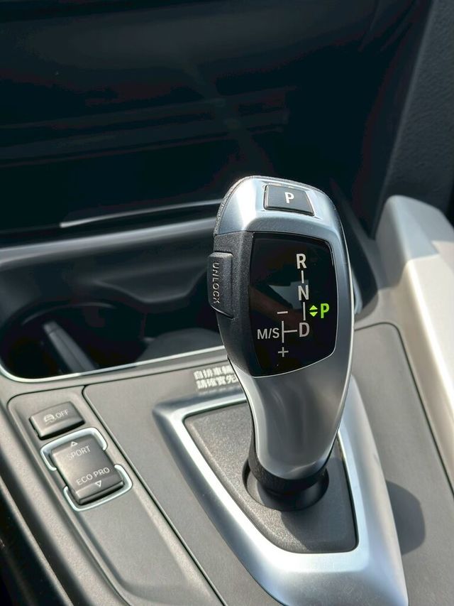 BMW寶馬 316I  第8張相片